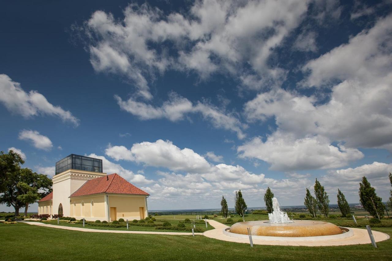 Bed and Breakfast Ladanjsko Imanje Principovac Илок Экстерьер фото