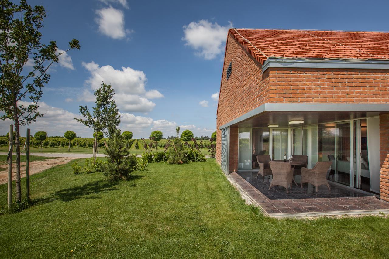 Bed and Breakfast Ladanjsko Imanje Principovac Илок Экстерьер фото